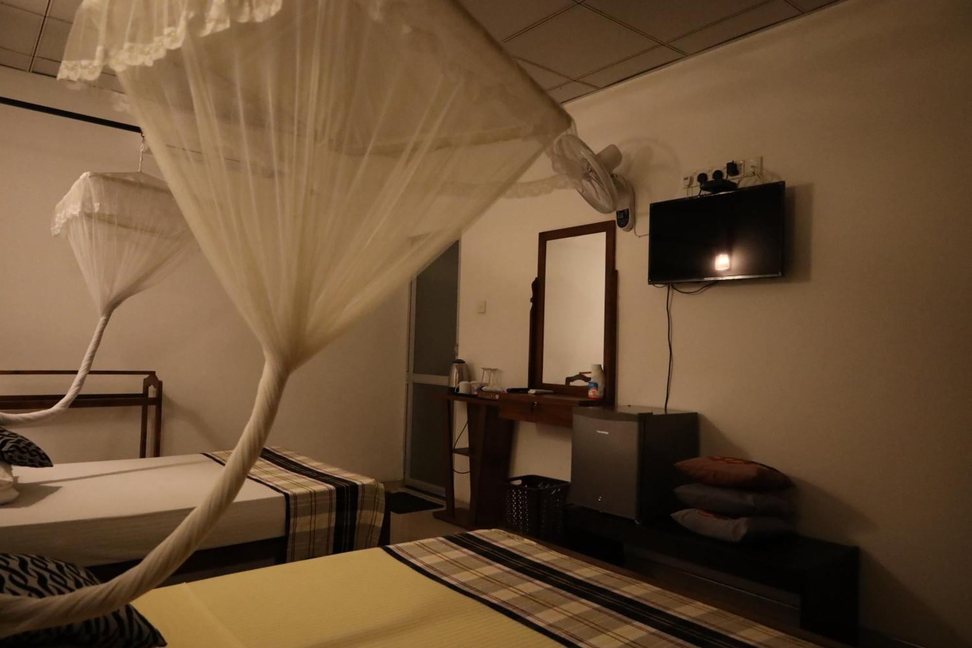 Max Safari Villa Udawalawe Bagian luar foto